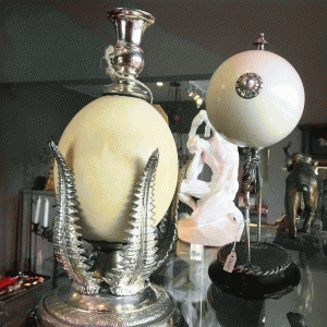 Ljusstake med strutsägg, 1800/1900-tal, nysilver.