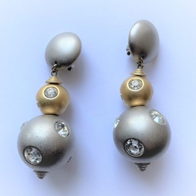 Silver- och guldfärgade örhängen med clips, vintage