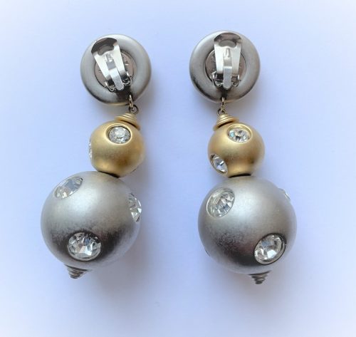 Silver- och guldfärgade örhängen med clips, vintage