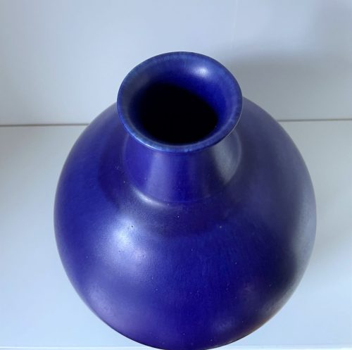 Blå klotvas, keramik, Johan Andersson